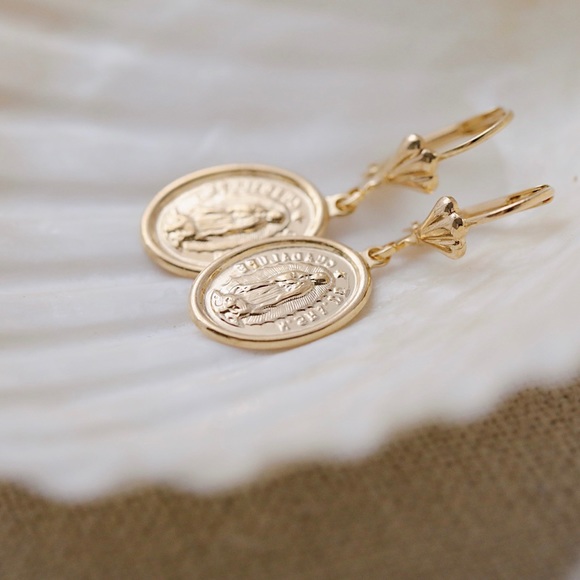 Virgin Mary Earrings | 18k Gold Filled - Picture 4 of 6